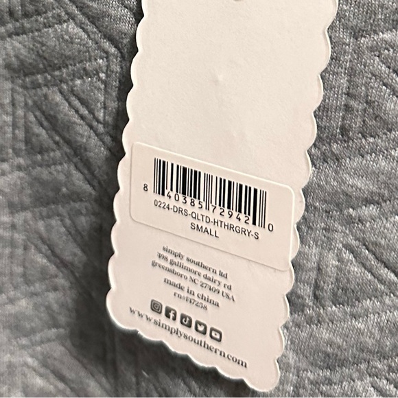 NWT Simply Southern Quilted Puffer Sleeve Dress - Picture 6 of 6